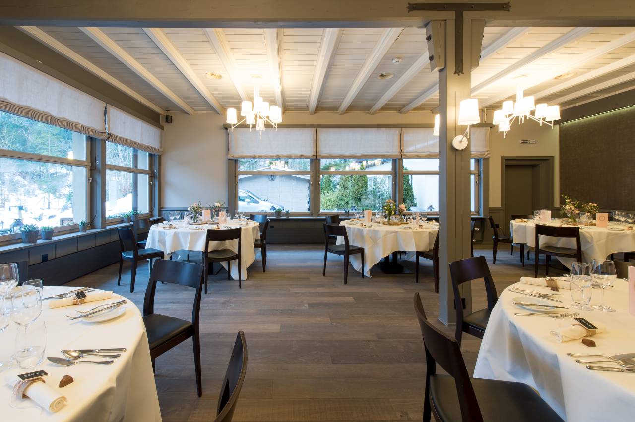 Restaurantbereich für Hochzeitsfeiern im Hotel Blausee